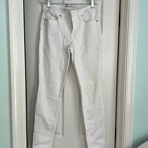 Joe’s white skinny jeans. Size 29